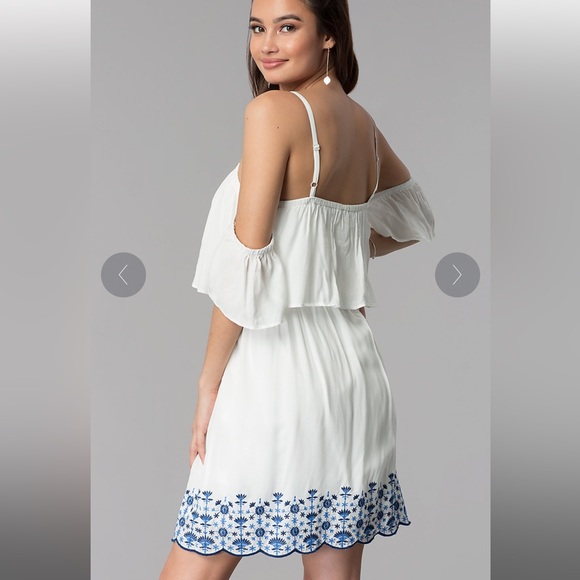 Miami white sundress with blue embroidery - Picture 2 of 7